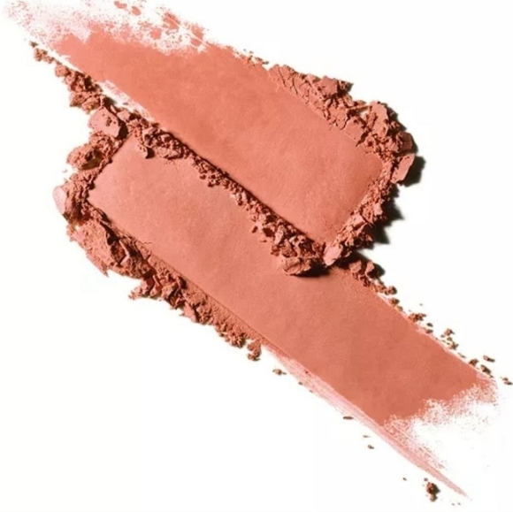 MAC Powder Kiss Soft Matte Eye Shadow - Picture 4 of 4